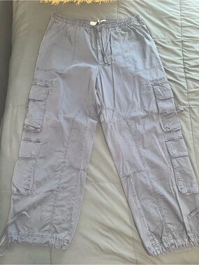 Women’s A&F Gray Cargo Pants with Drawstring Waist Size xl